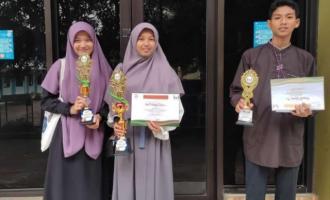 Tiga Santri Al-Fatah Cileungsi Raih Juara Lomba Pidato dan MHQ